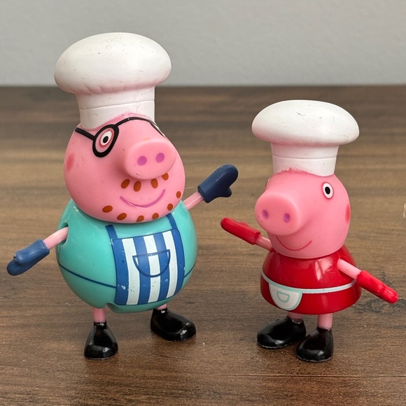 PEPPA PIG Cooking With Daddy Pig CHEF DADDY PIG & CHEF PEPPA PIG Toy Figures 2 - Picture 1 of 10